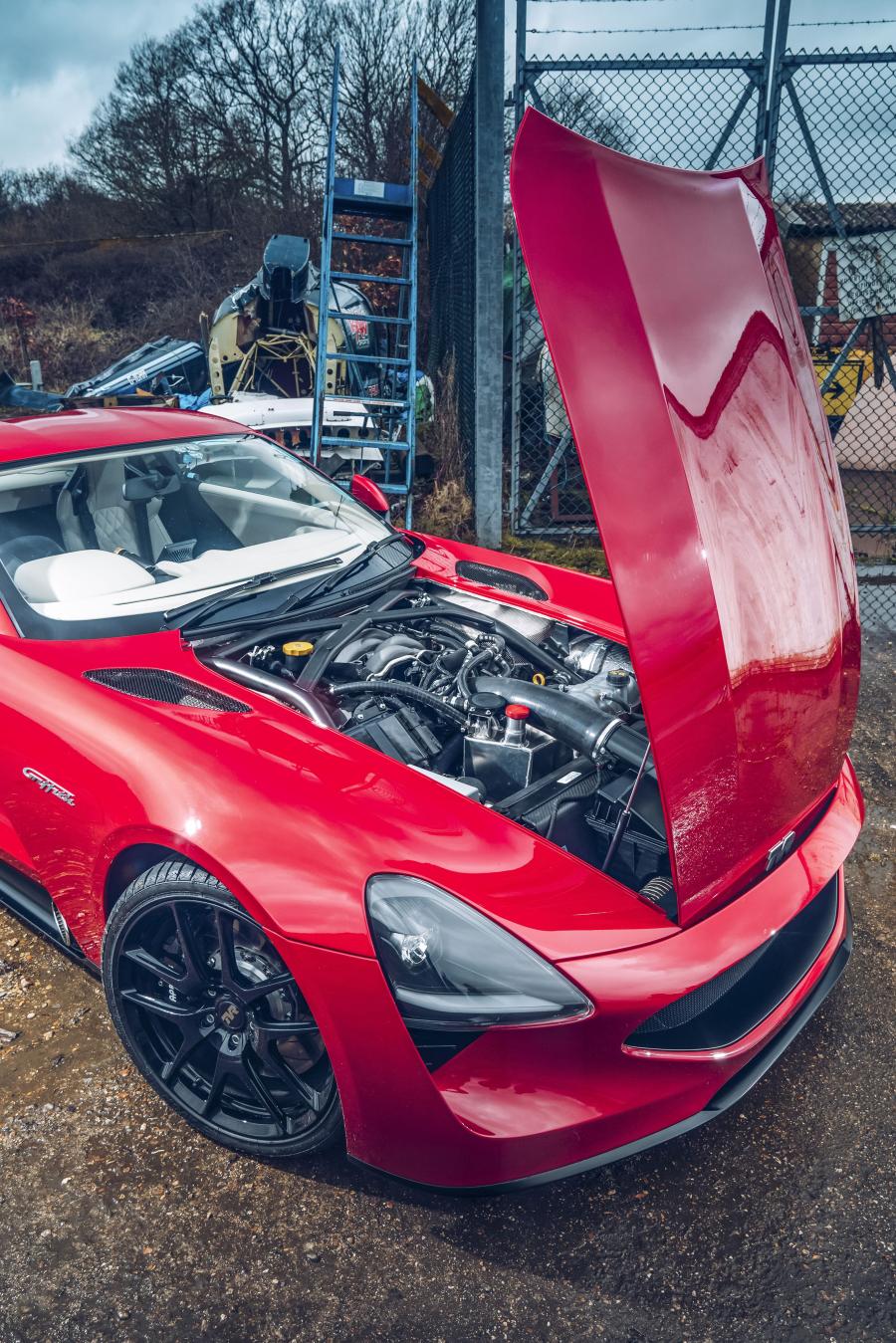 Моторный отсек TVR Griffith 2018 года  (фото 43 из 52)